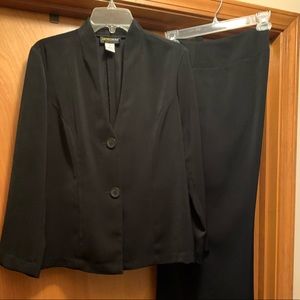 Metrostyle black suit- nice